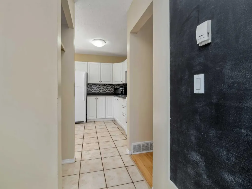 269 Laval Boulevard W Lethbridge AB T1K 4E2
