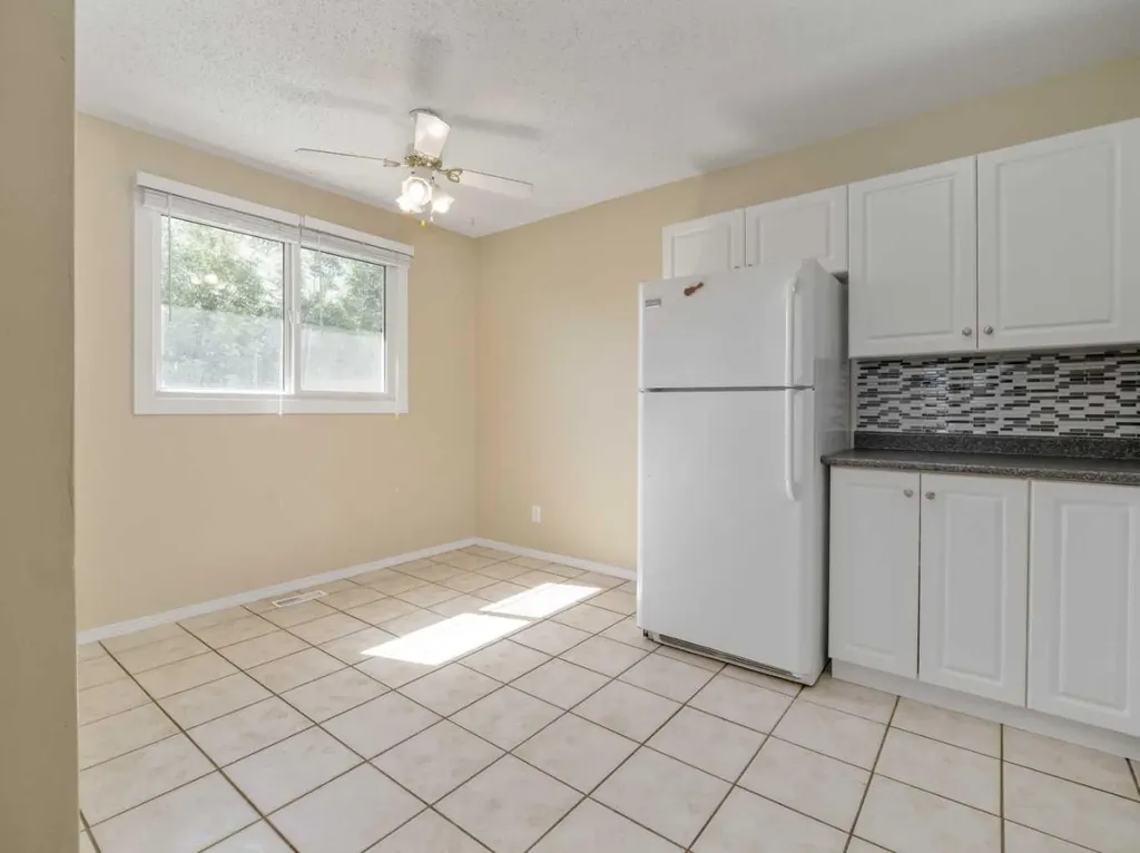 269 Laval Boulevard W Lethbridge AB T1K 4E2