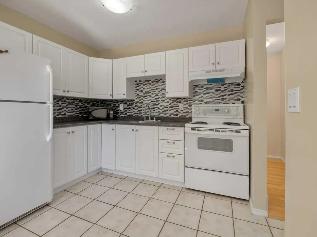 269 Laval Boulevard W Lethbridge AB T1K 4E2