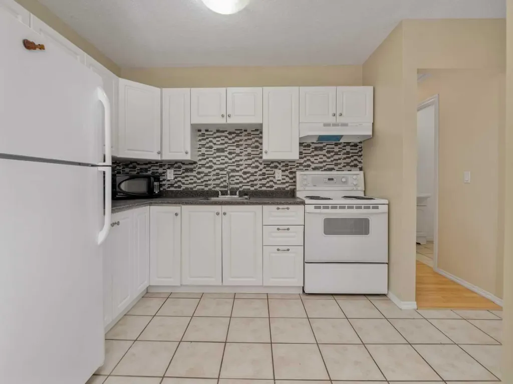 269 Laval Boulevard W Lethbridge AB T1K 4E2