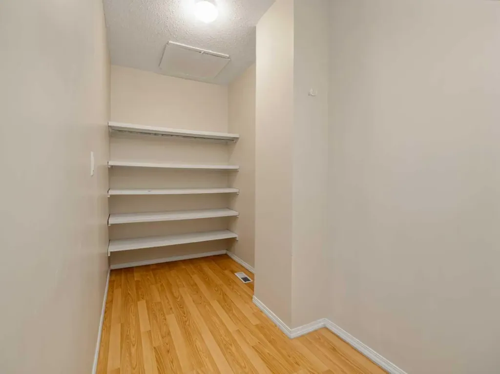 269 Laval Boulevard W Lethbridge AB T1K 4E2