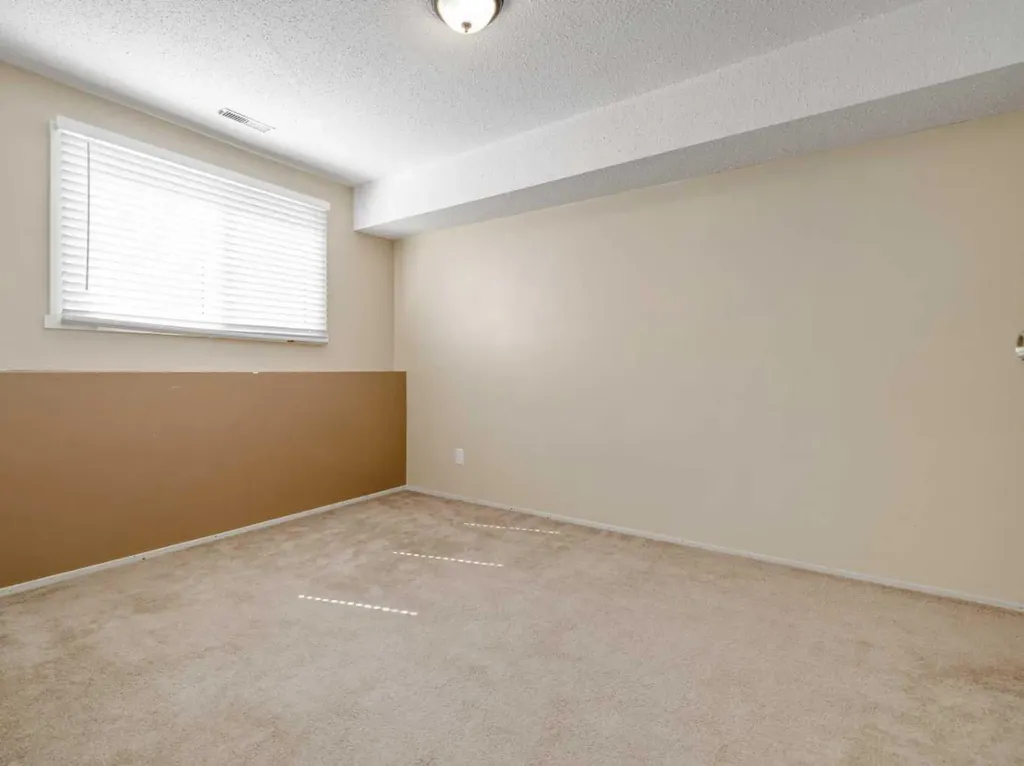 269 Laval Boulevard W Lethbridge AB T1K 4E2