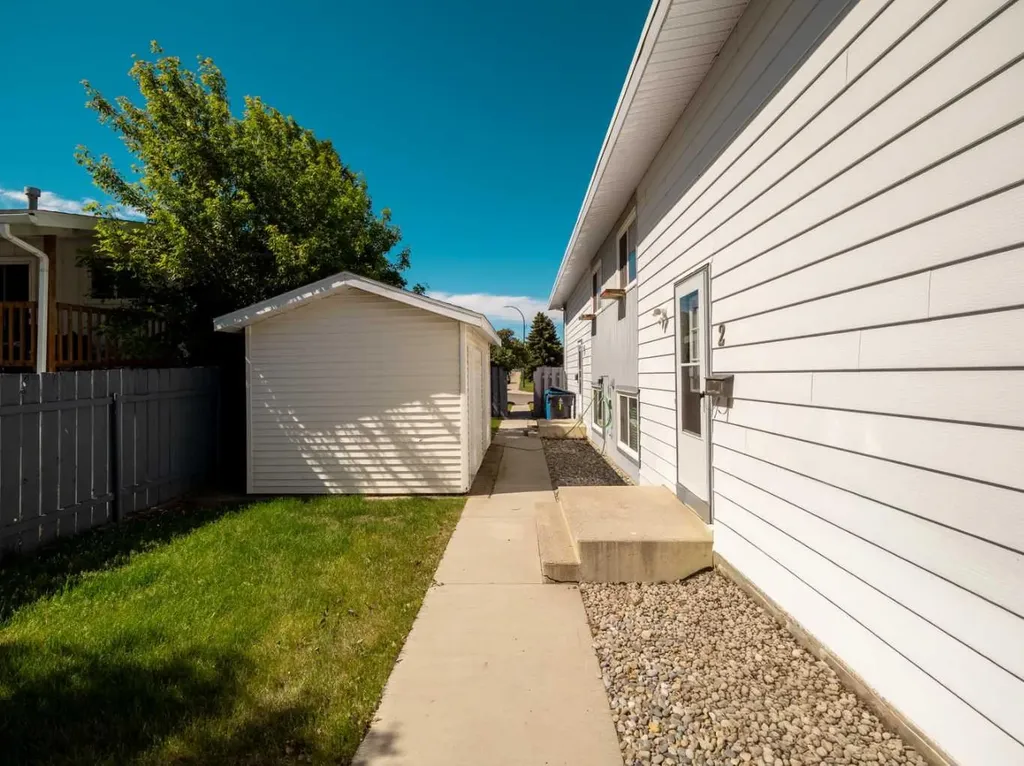 269 Laval Boulevard W Lethbridge AB T1K 4E2