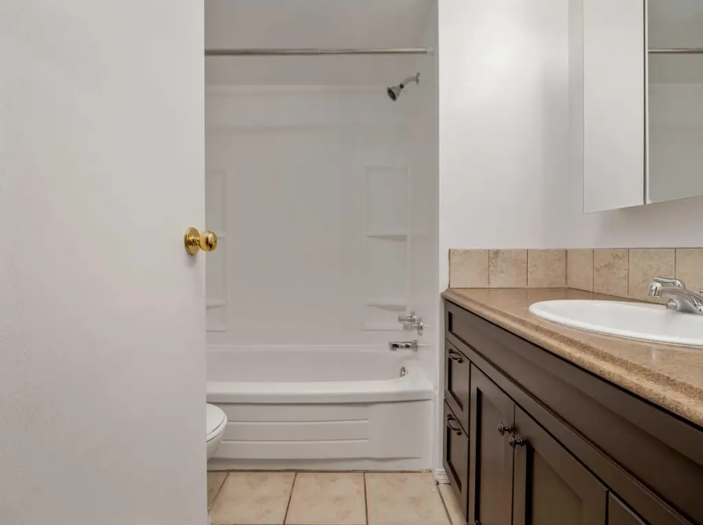 269 Laval Boulevard W Lethbridge AB T1K 4E2