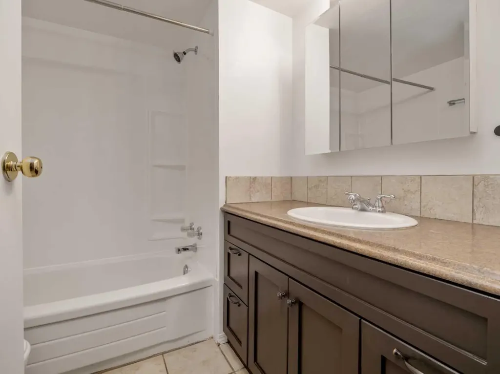 269 Laval Boulevard W Lethbridge AB T1K 4E2