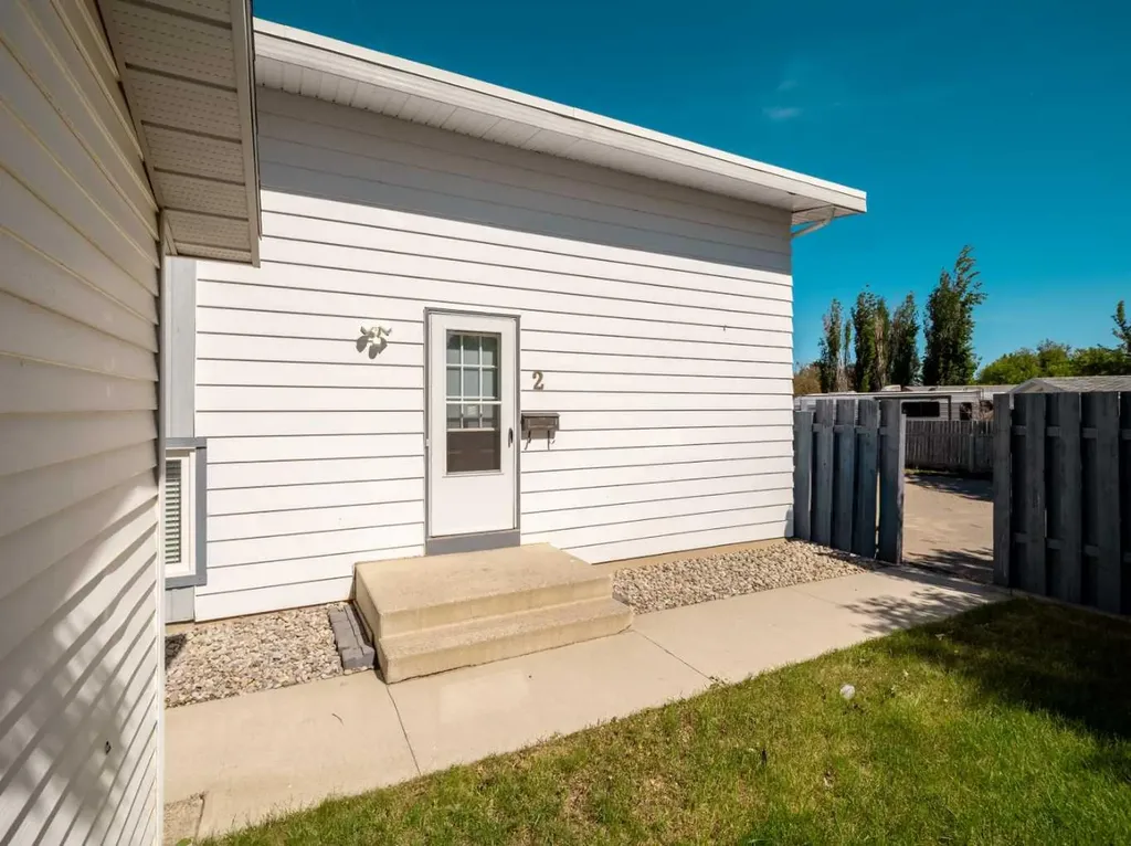 269 Laval Boulevard W Lethbridge AB T1K 4E2