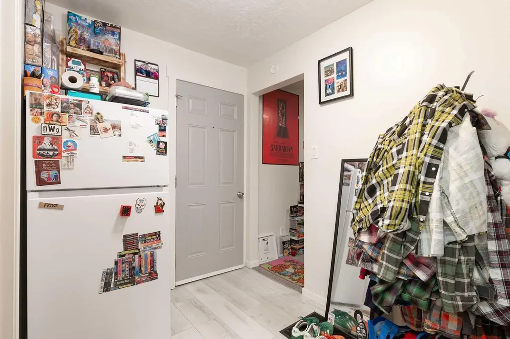 622 10 Street S Lethbridge AB T1J 2M8