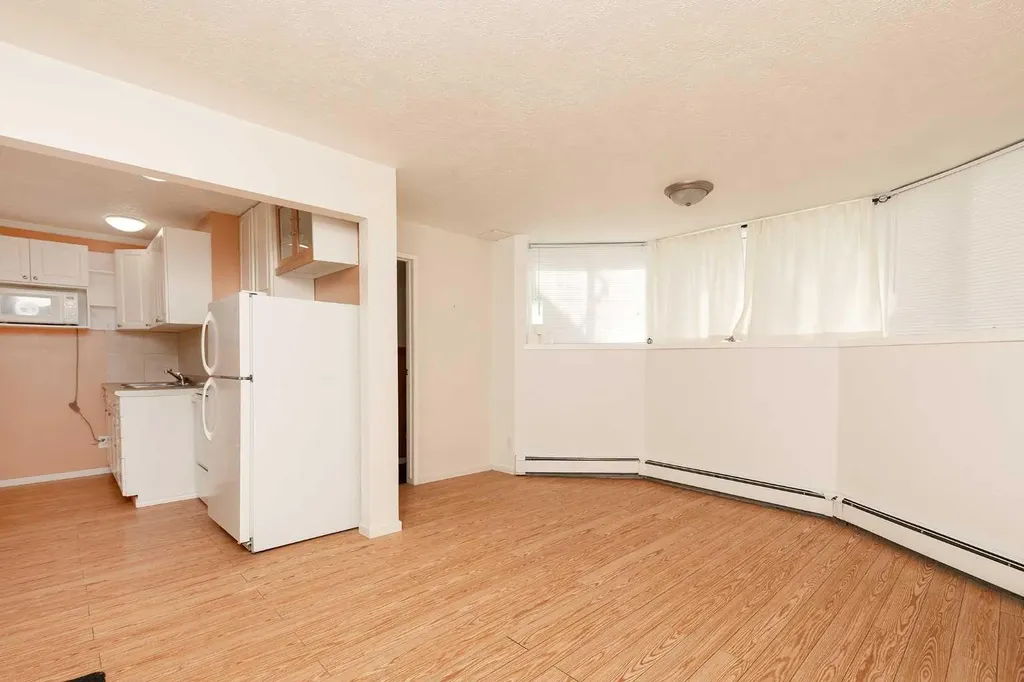 622 10 Street S Lethbridge AB T1J 2M8