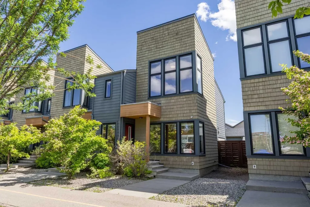 140 Walden Gate SE Calgary AB T2X 0P3