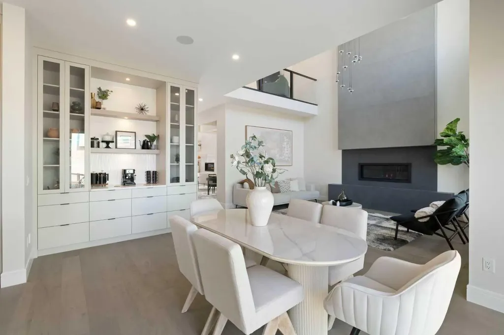 232 West Chestermere Drive Chestermere AB T1X 1B2