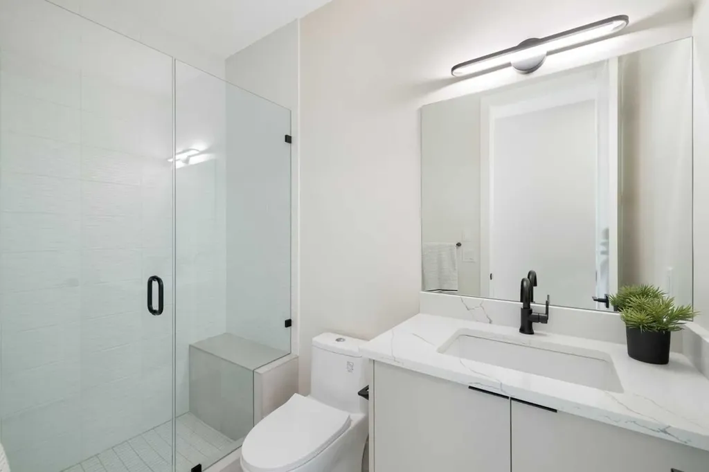 232 West Chestermere Drive Chestermere AB T1X 1B2