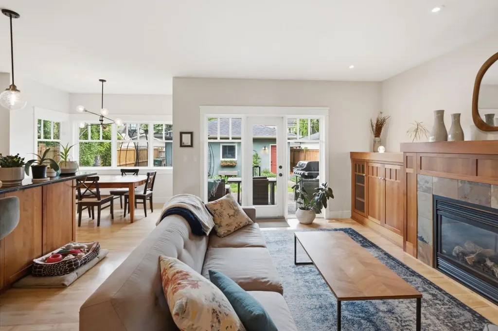 2818 6 Avenue NW Calgary AB T2N0Y3