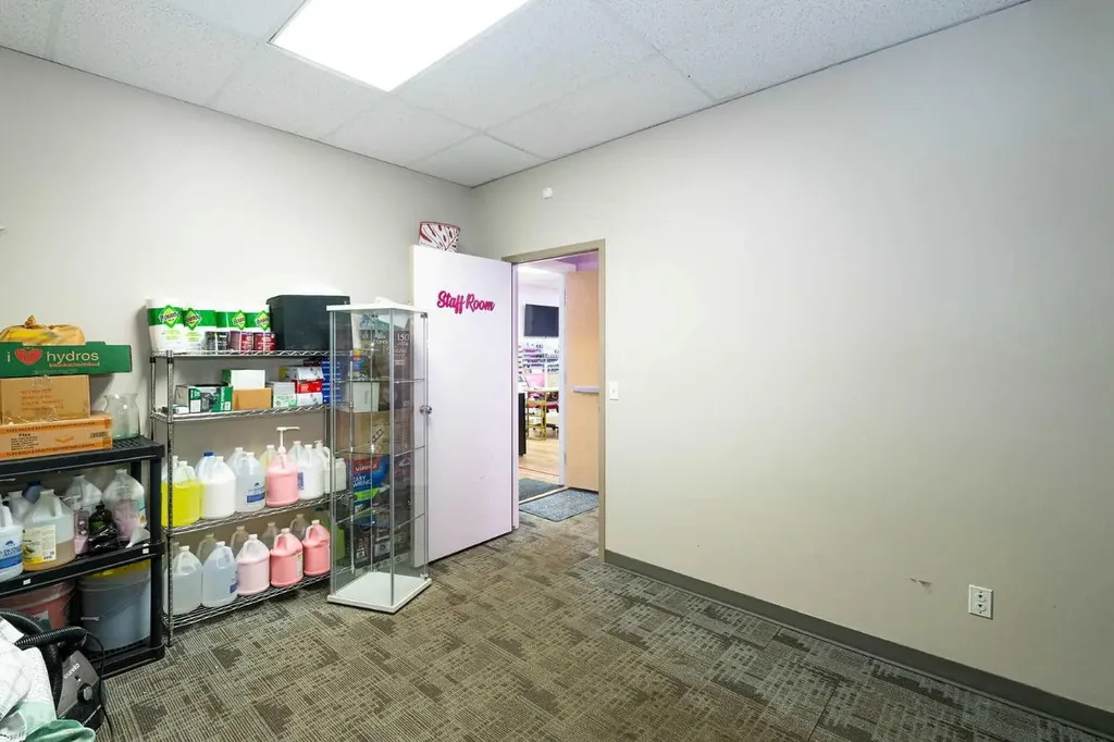 28 12 Avenue SE High River AB T1V 1L2