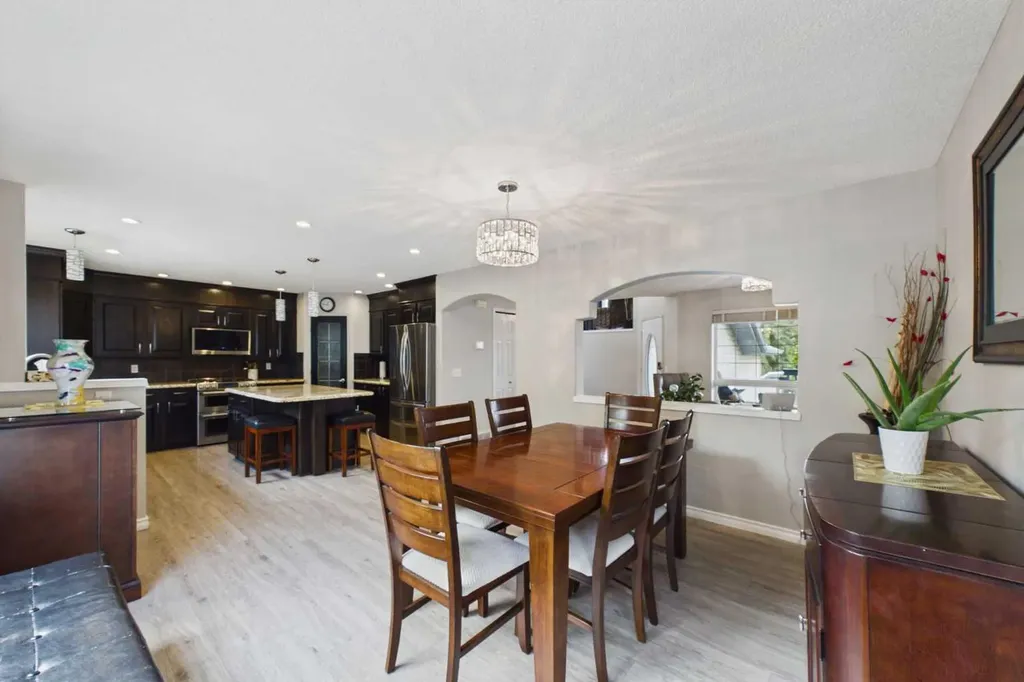 3758 Douglas Ridge Link SE Calgary AB T2Z3H7