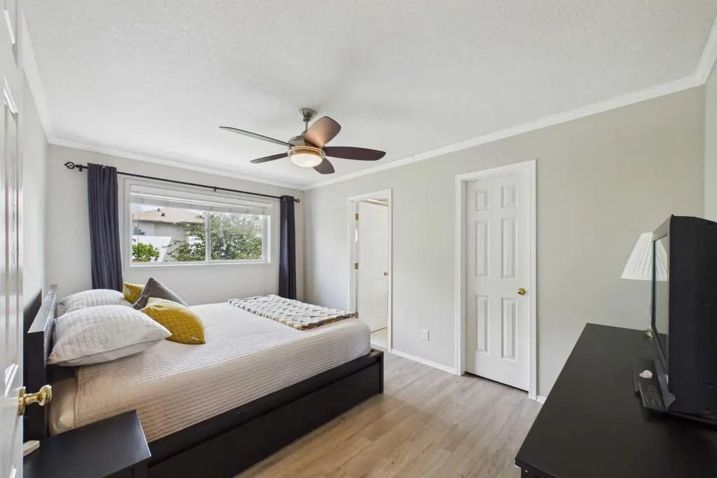 3758 Douglas Ridge Link SE Calgary AB T2Z3H7