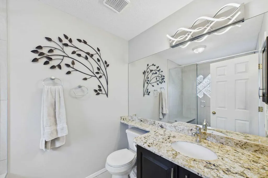 3758 Douglas Ridge Link SE Calgary AB T2Z3H7