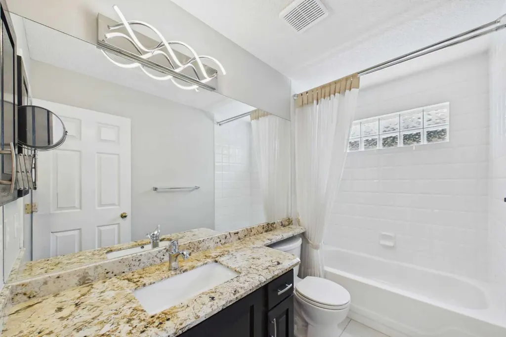 3758 Douglas Ridge Link SE Calgary AB T2Z3H7