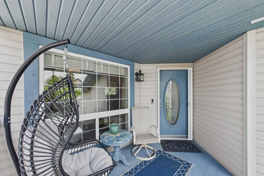 3758 Douglas Ridge Link SE Calgary AB T2Z3H7