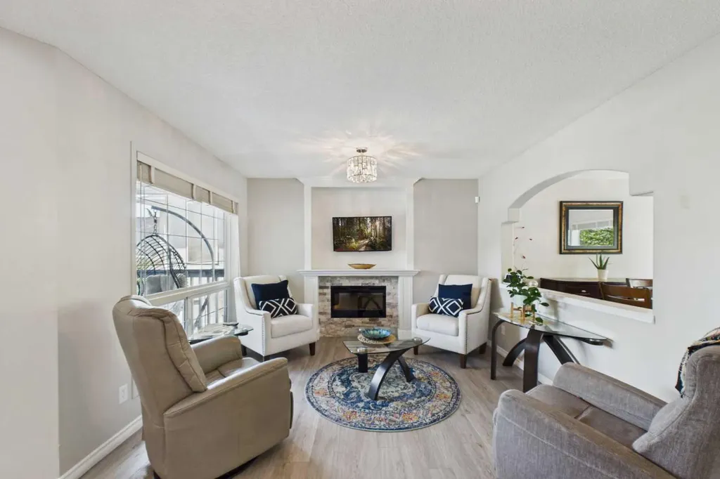3758 Douglas Ridge Link SE Calgary AB T2Z3H7