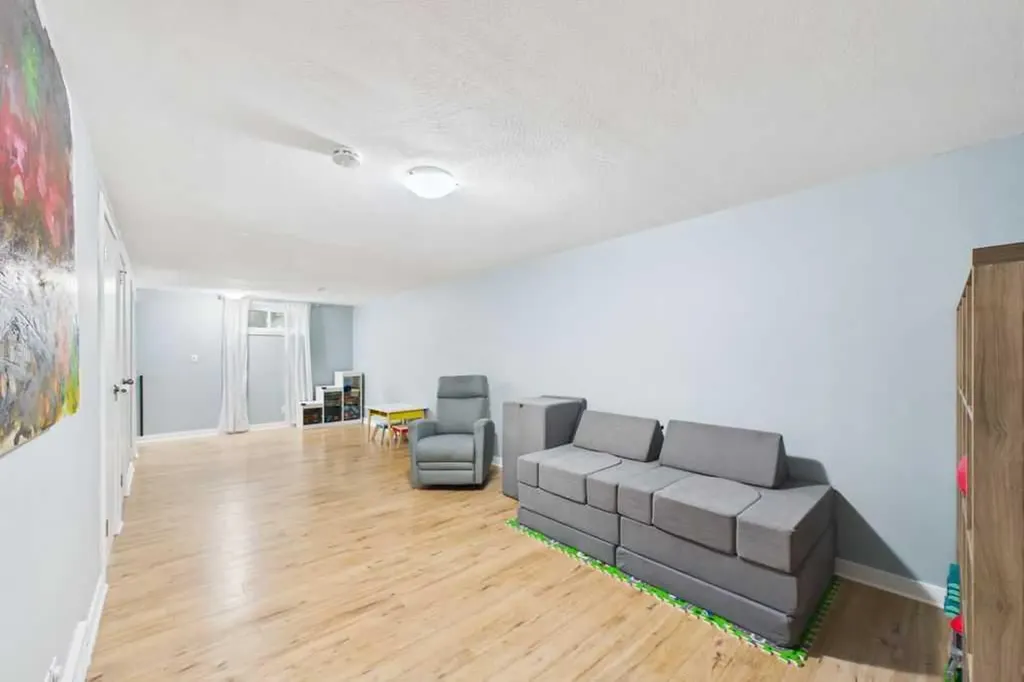119 Ferncliff Crescent SE Calgary AB T2H0v5