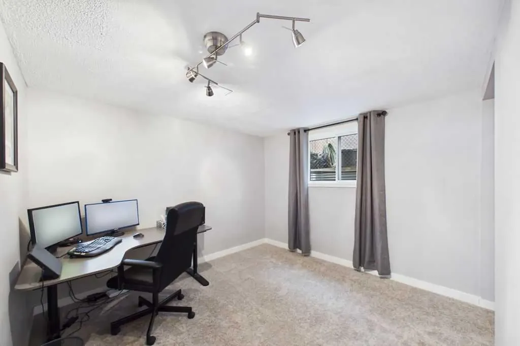 119 Ferncliff Crescent SE Calgary AB T2H0v5