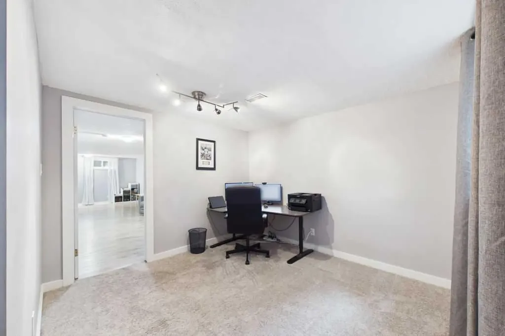 119 Ferncliff Crescent SE Calgary AB T2H0v5