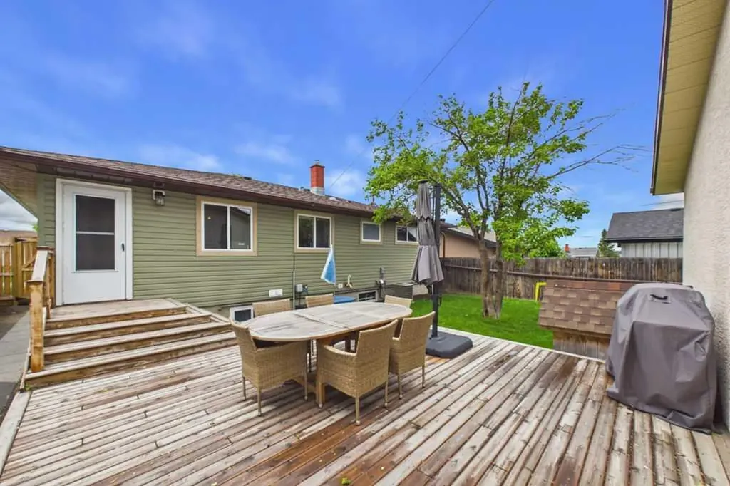 119 Ferncliff Crescent SE Calgary AB T2H0v5