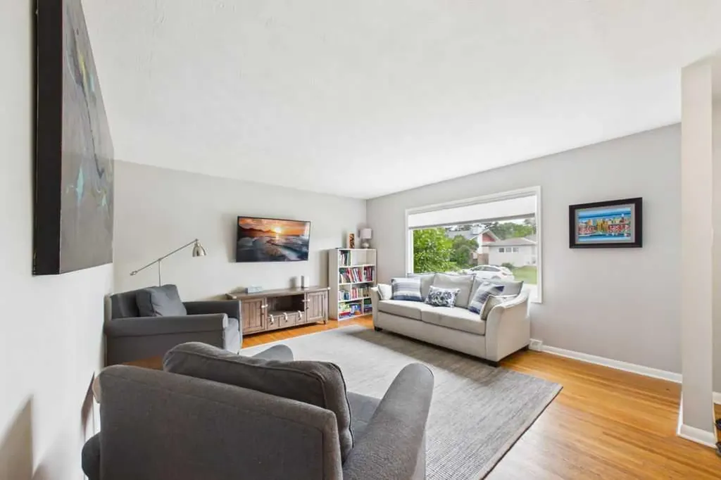 119 Ferncliff Crescent SE Calgary AB T2H0v5