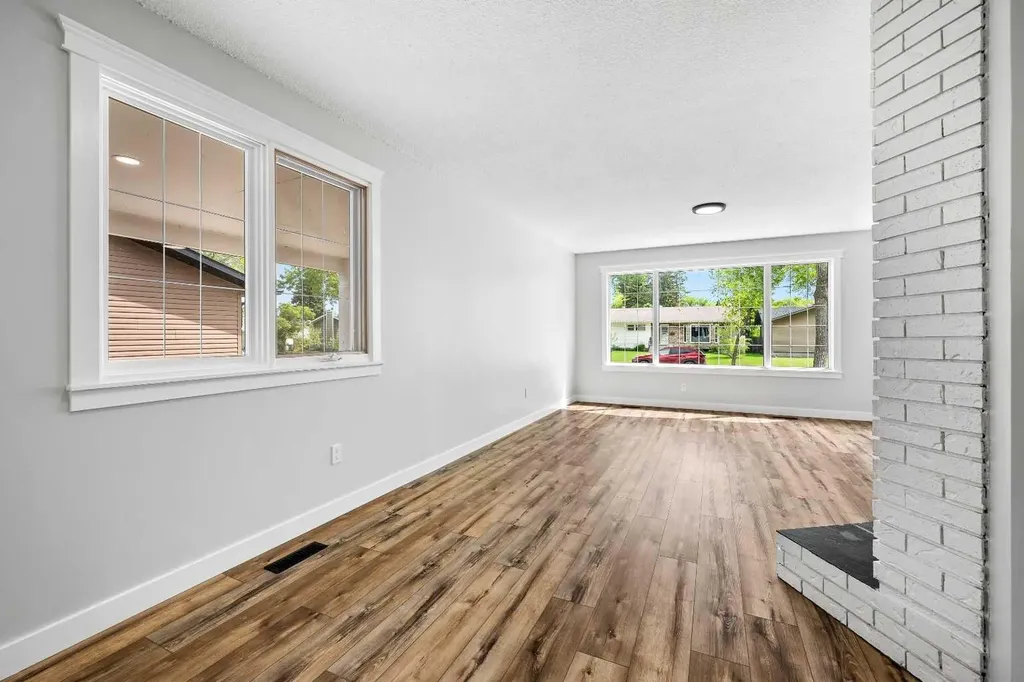 38 Alberta Crescent Lloydminster AB T9V 3G3