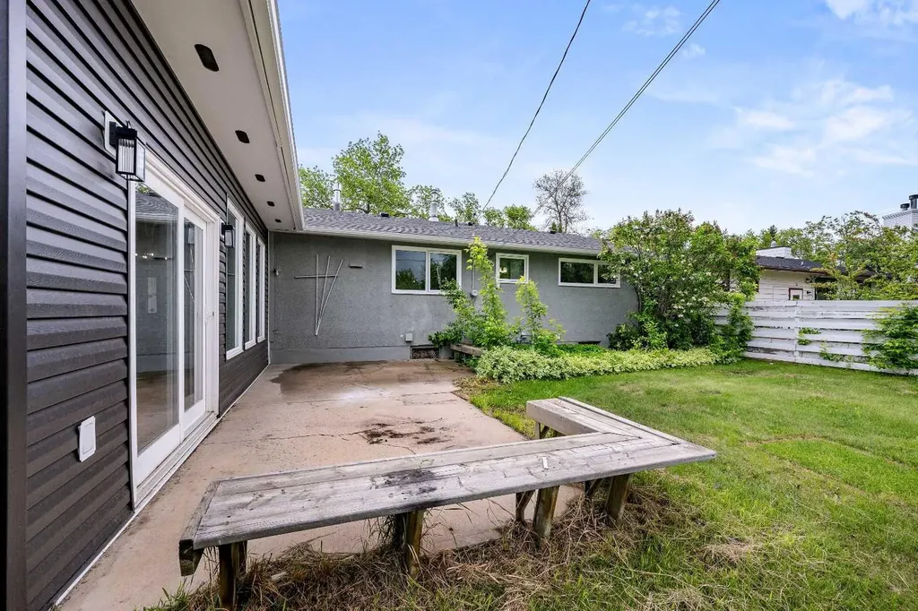 38 Alberta Crescent Lloydminster AB T9V 3G3