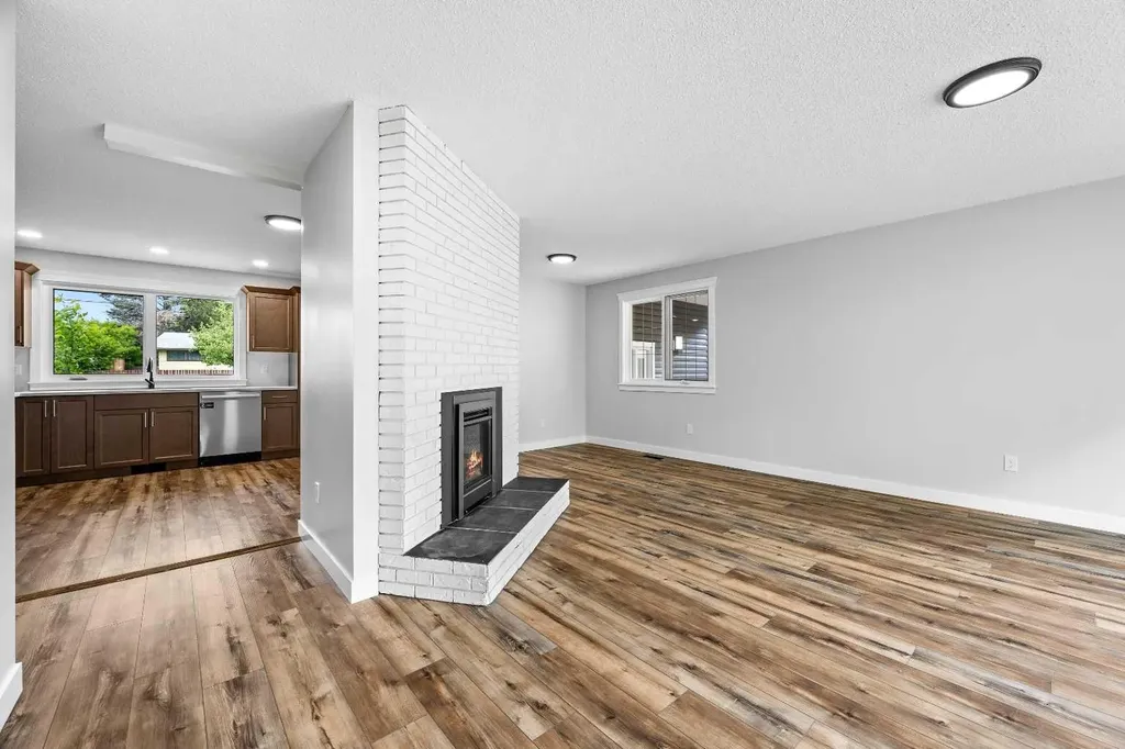 38 Alberta Crescent Lloydminster AB T9V 3G3