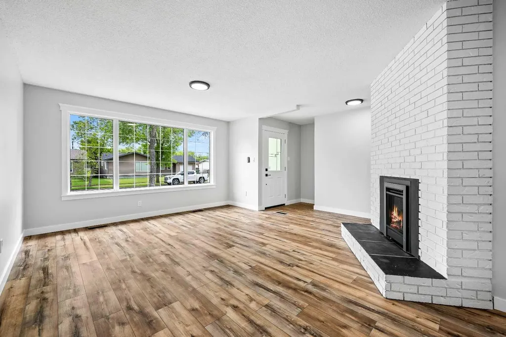 38 Alberta Crescent Lloydminster AB T9V 3G3