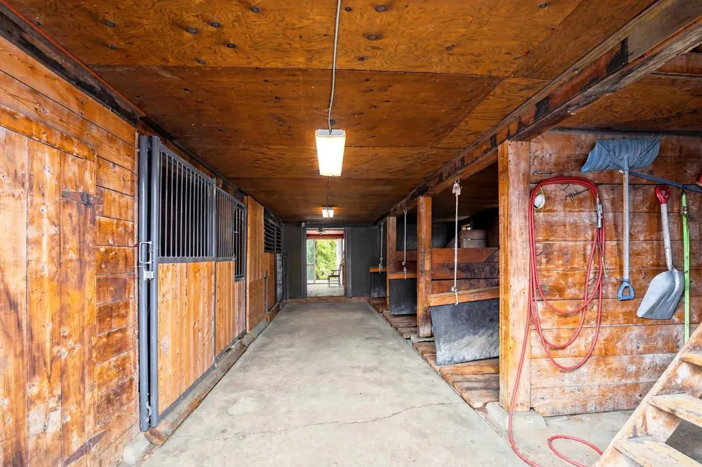 434080 Range Road 260 Rural Ponoka County AB T4J 1R2