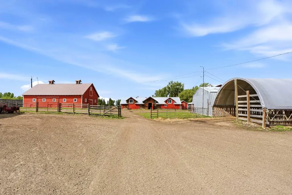434080 Range Road 260 Rural Ponoka County AB T4J 1R2