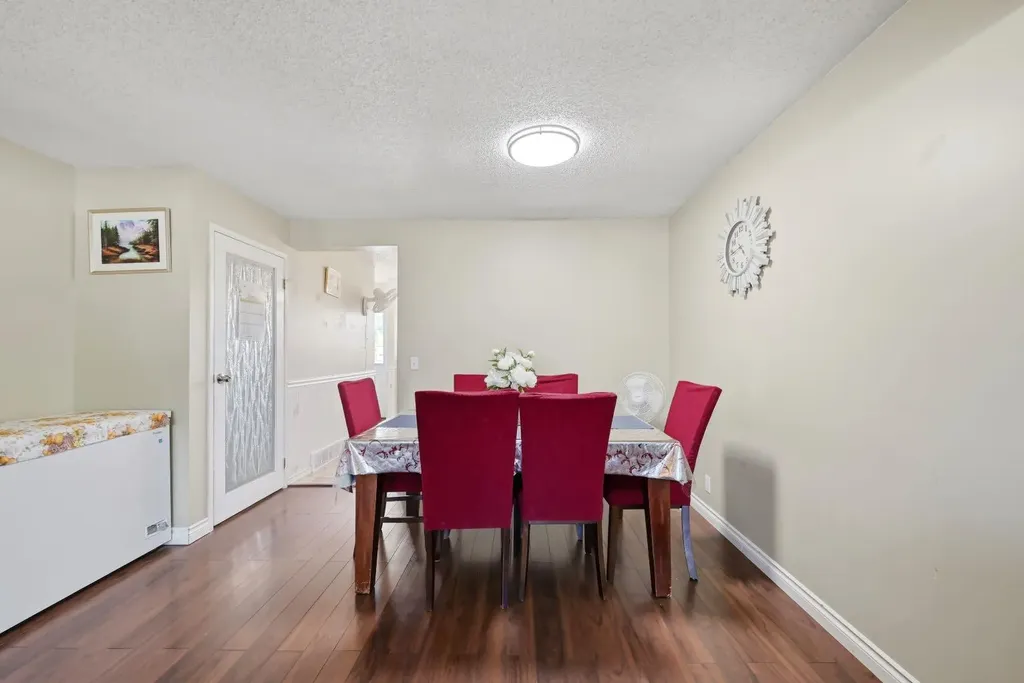 46 Falconer Terrace NE Calgary AB T3J 1W4