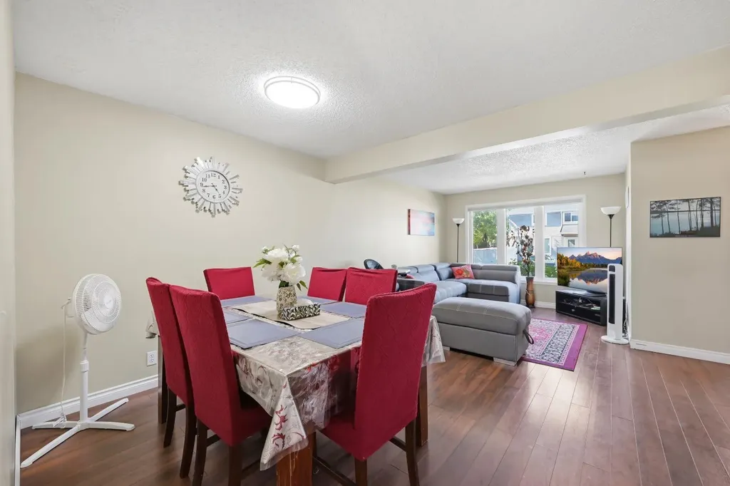 46 Falconer Terrace NE Calgary AB T3J 1W4