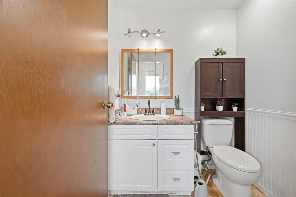 46 Falconer Terrace NE Calgary AB T3J 1W4