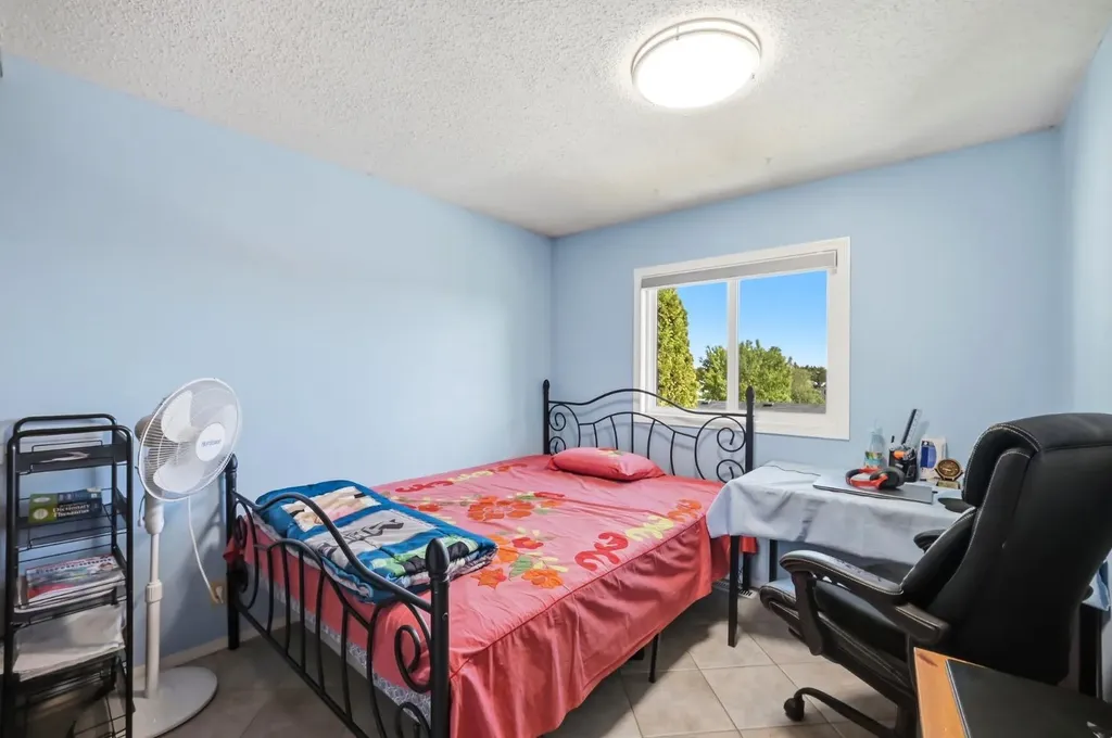 46 Falconer Terrace NE Calgary AB T3J 1W4