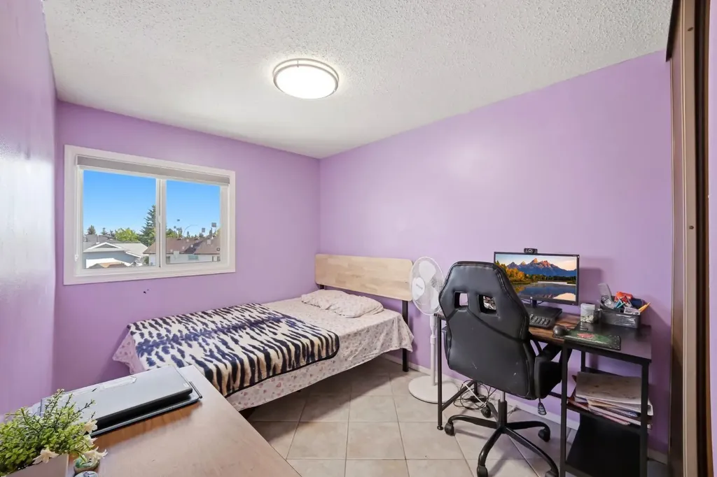 46 Falconer Terrace NE Calgary AB T3J 1W4