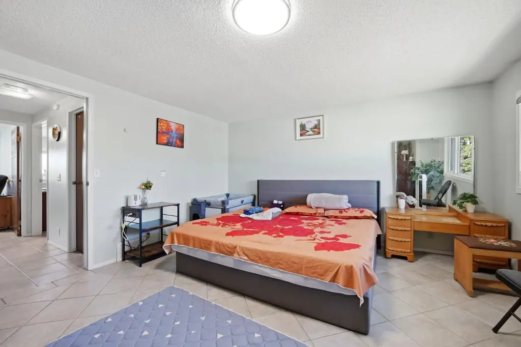 46 Falconer Terrace NE Calgary AB T3J 1W4
