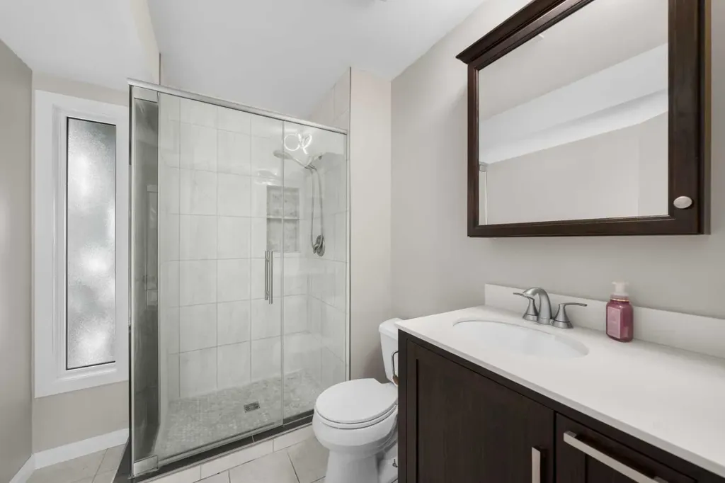 24 Cedardale Rise SW Calgary AB T2W 3Y5