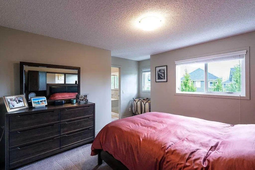 114 River Heights Green Cochrane AB T4C 0Y4
