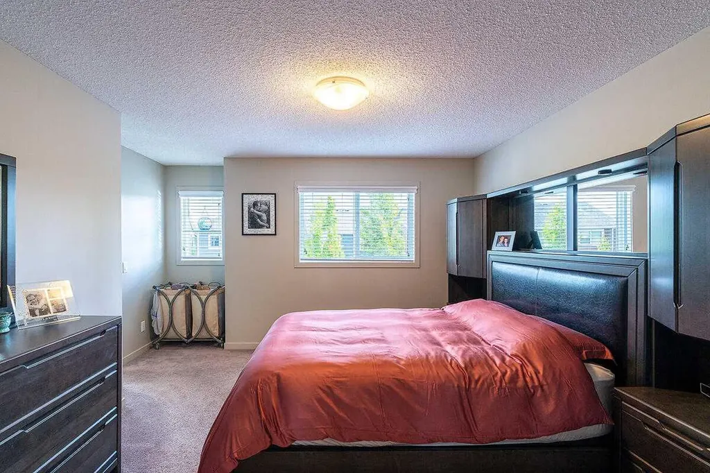 114 River Heights Green Cochrane AB T4C 0Y4