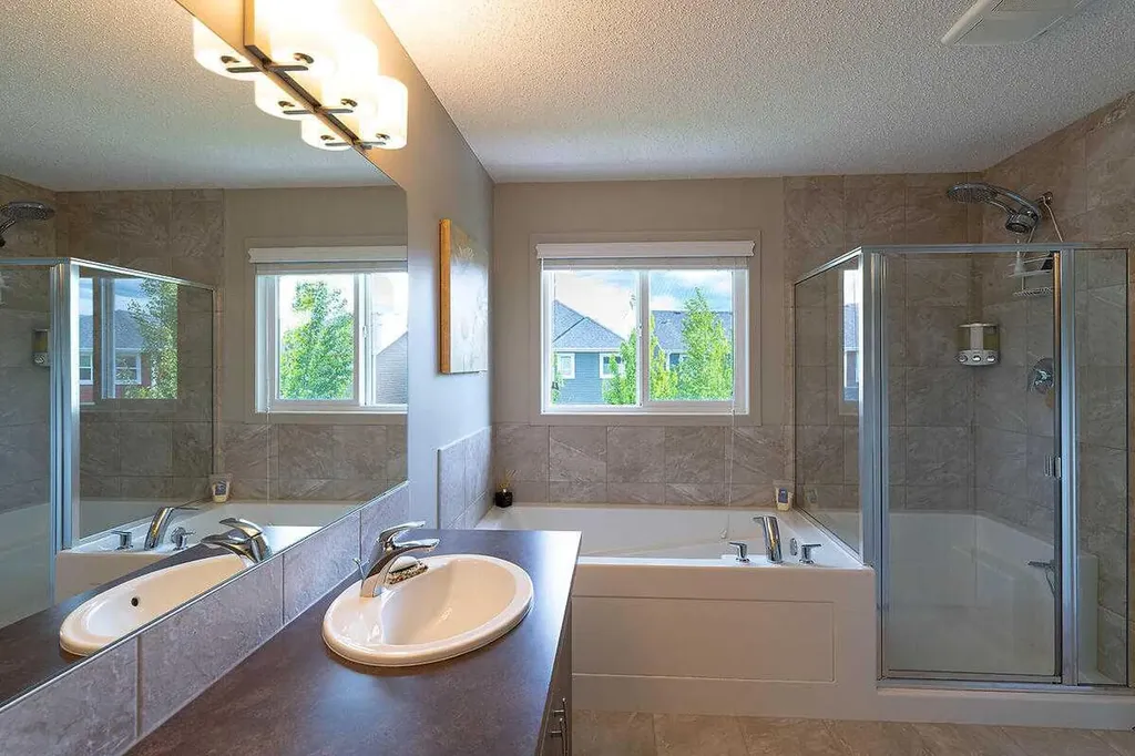 114 River Heights Green Cochrane AB T4C 0Y4