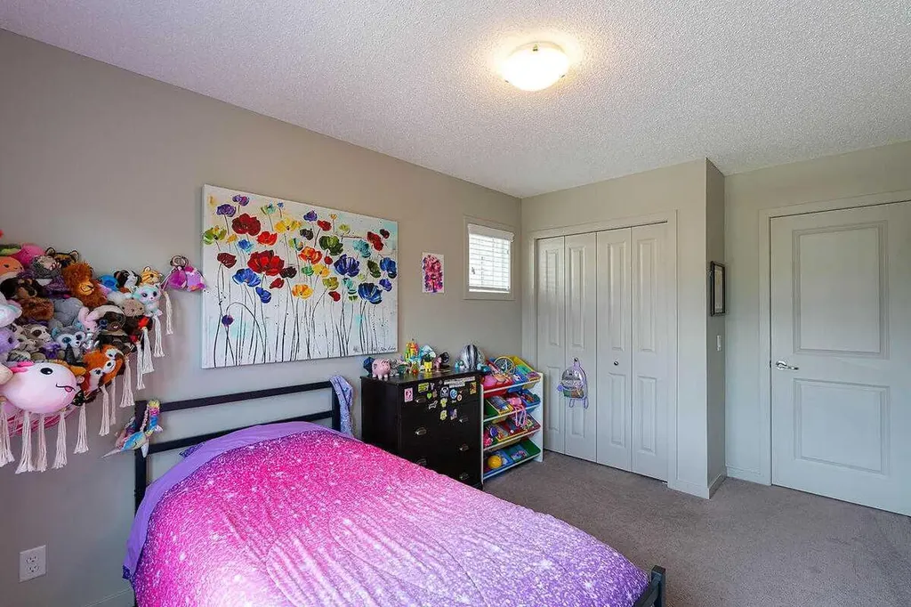 114 River Heights Green Cochrane AB T4C 0Y4