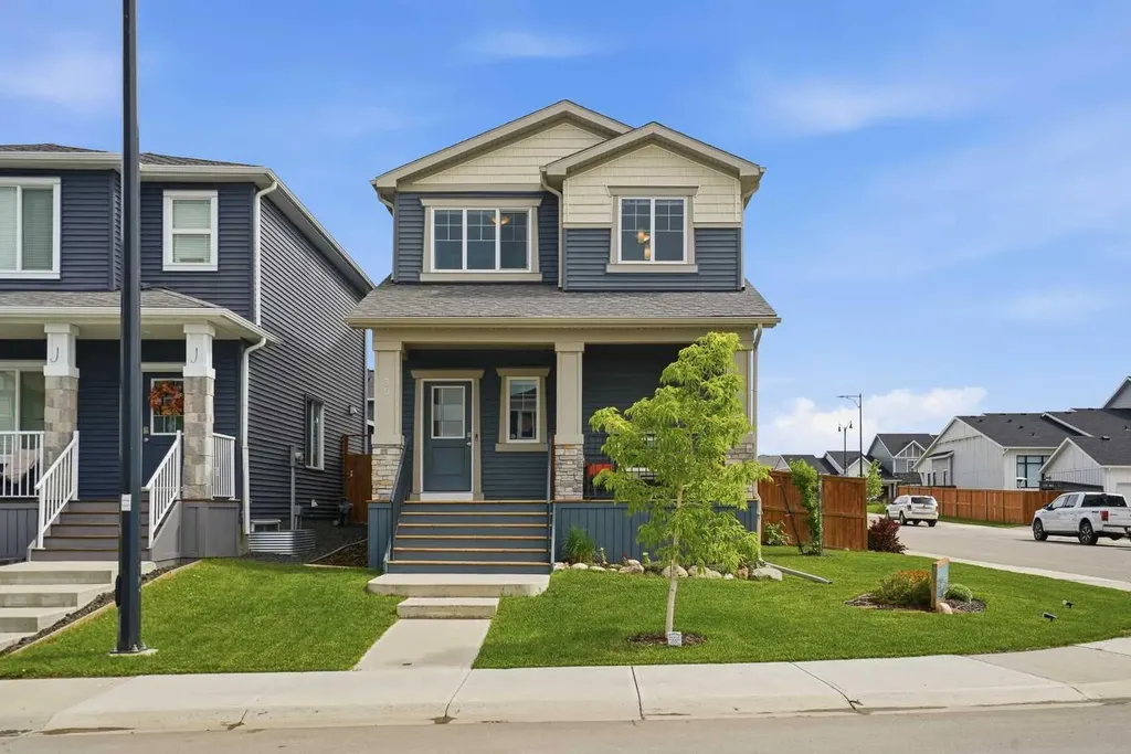 30 Juniper Street Okotoks AB T1S 5S2