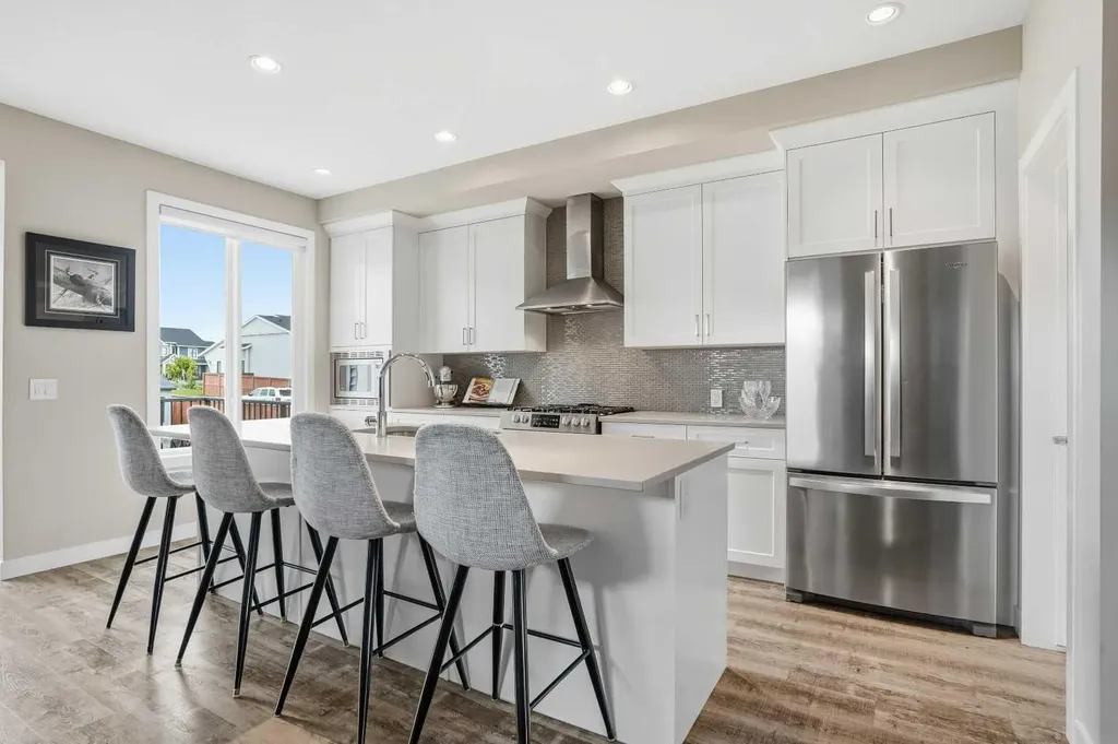 30 Juniper Street Okotoks AB T1S 5S2