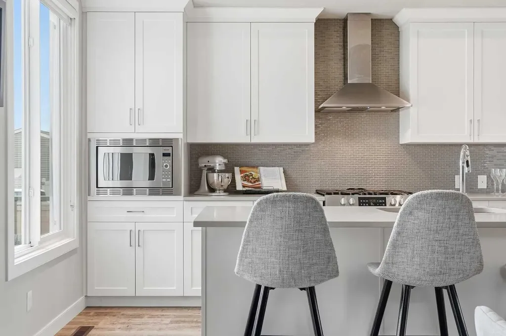 30 Juniper Street Okotoks AB T1S 5S2