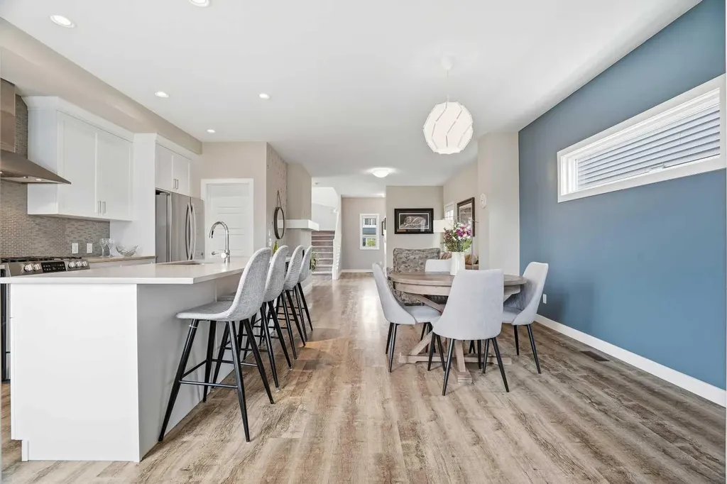 30 Juniper Street Okotoks AB T1S 5S2