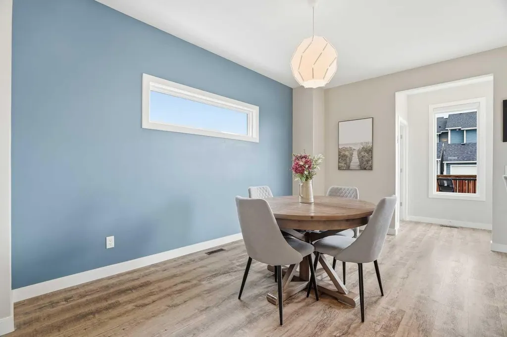30 Juniper Street Okotoks AB T1S 5S2